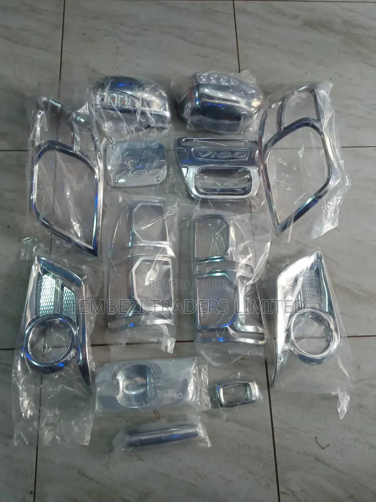 Chrome Kit Toyota Hilux Vigo