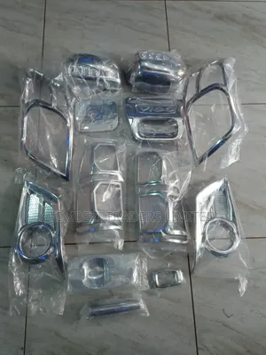 Chrome Kit Toyota Hilux Vigo