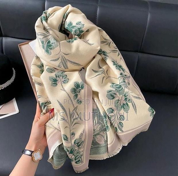 1 Winter New Elegant Plum Blossoms Cashmere Shawl/Scarf