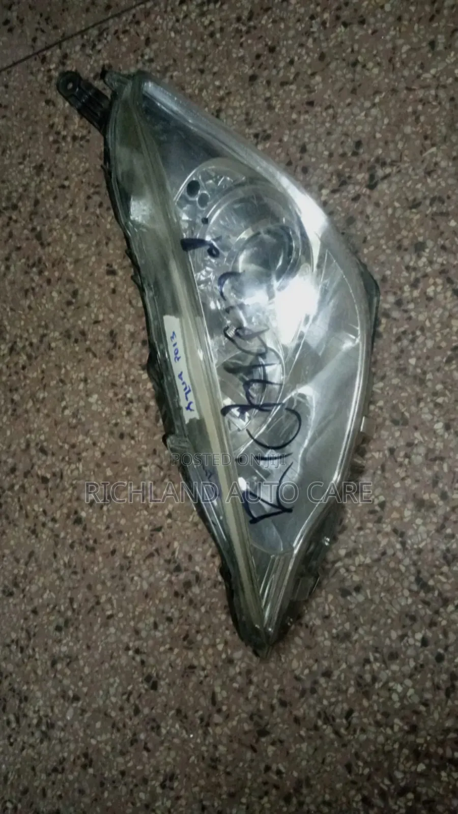 Toyota Aqua Headlamps