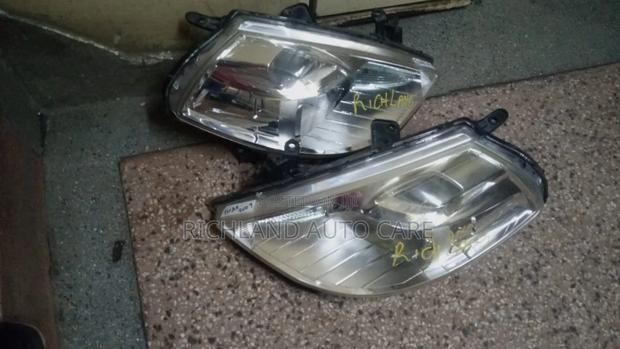 Headlamp Nissan Tiida - thumbnail 2