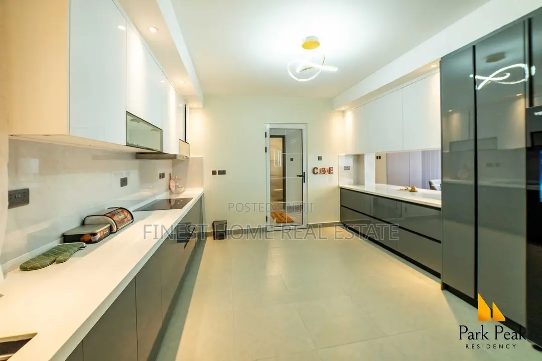 3bdrm Apartment in Park Peak, Parklands/Highridge for sale