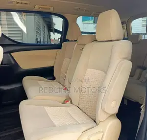 Toyota Alphard 2.4 Petrol FWD 2015 Silver