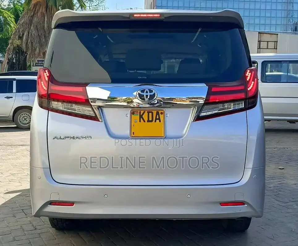 Toyota Alphard 2.4 Petrol FWD 2015 Silver