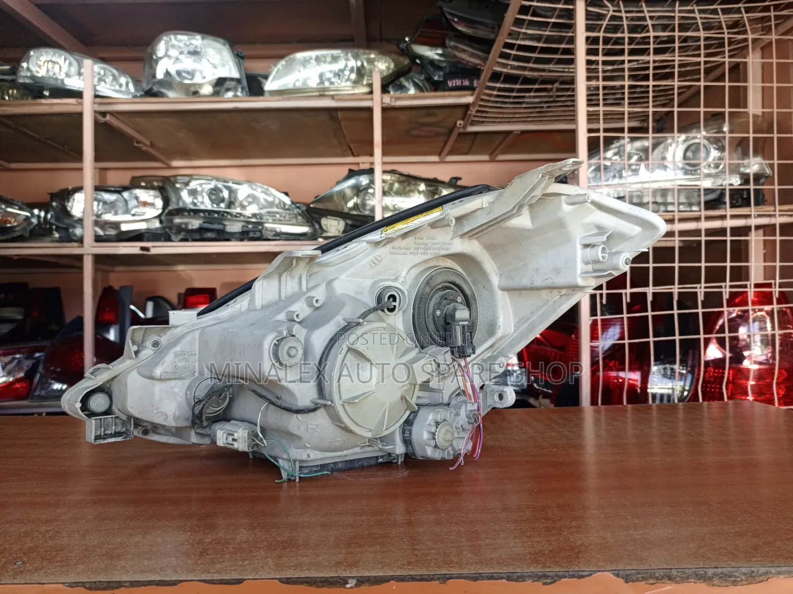 Caldina Chopper Right Zenon Headlight