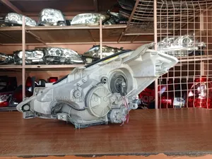 Caldina Chopper Right Zenon Headlight