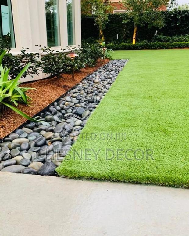 Front Outdoor Turf Covering - main view
