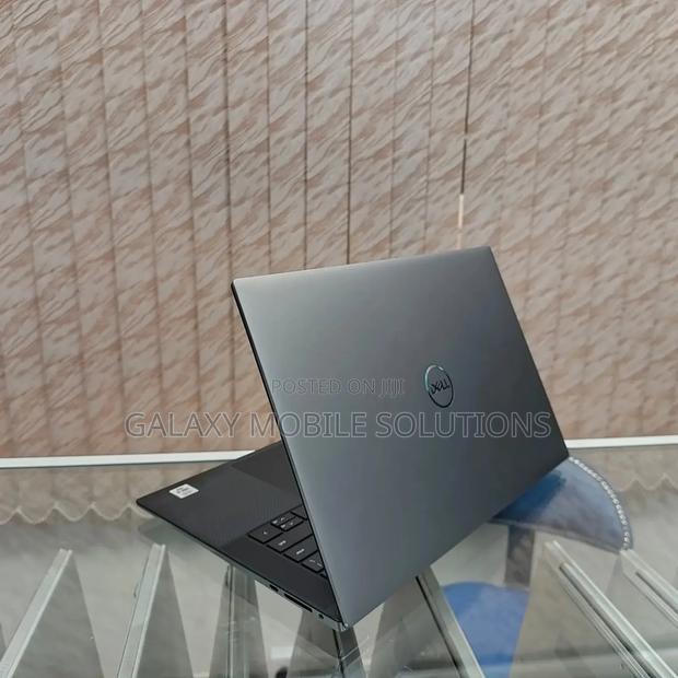 Laptop Dell Precision 5550 32GB Intel Xeon SSD 512GB - thumbnail 2