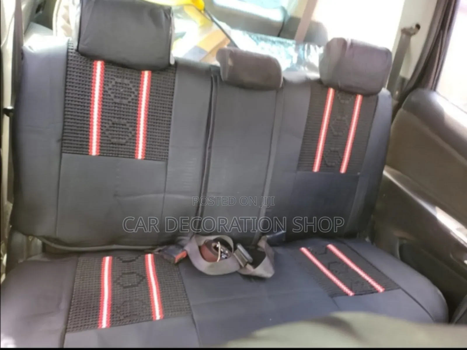 5 Seater Car Fitted With Leather Seat Cushions
