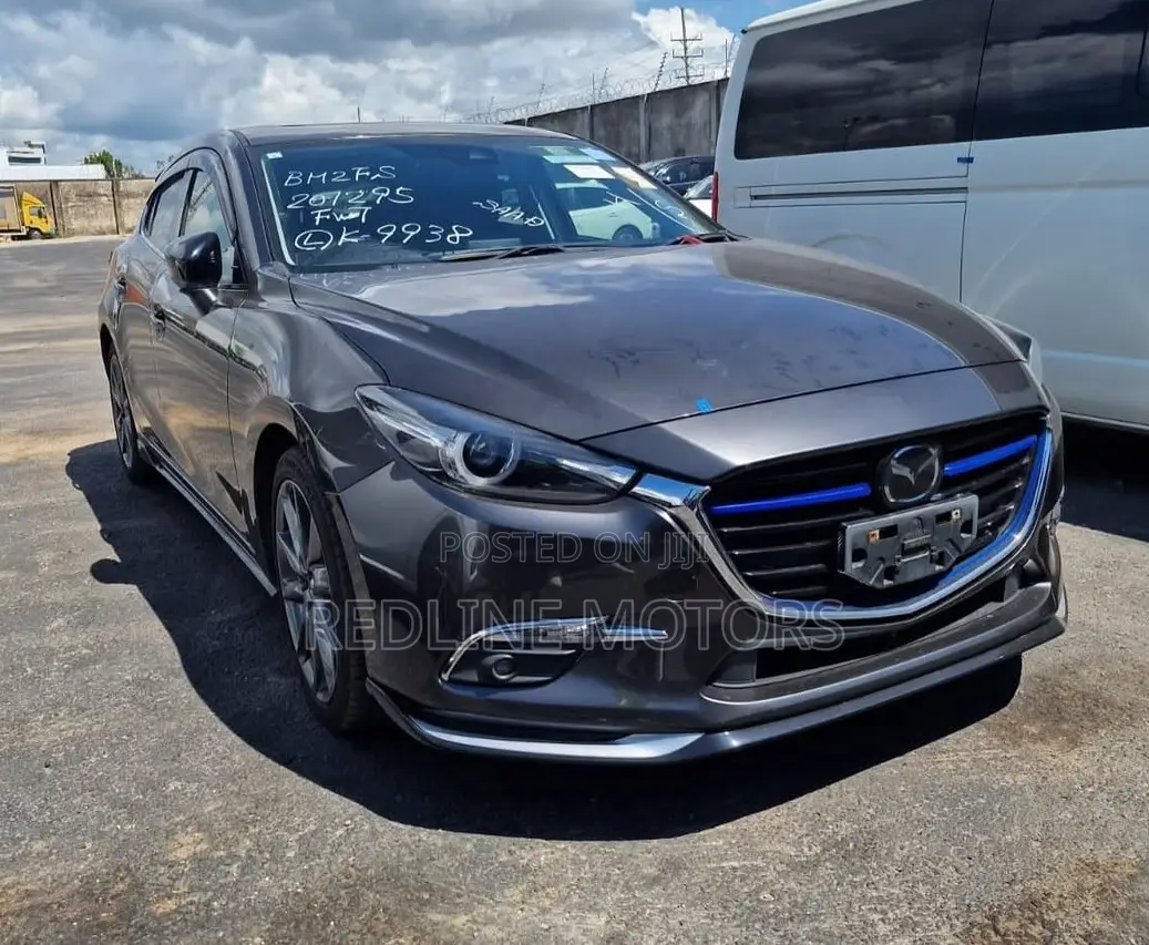 Mazda Axela 2017 Ivory