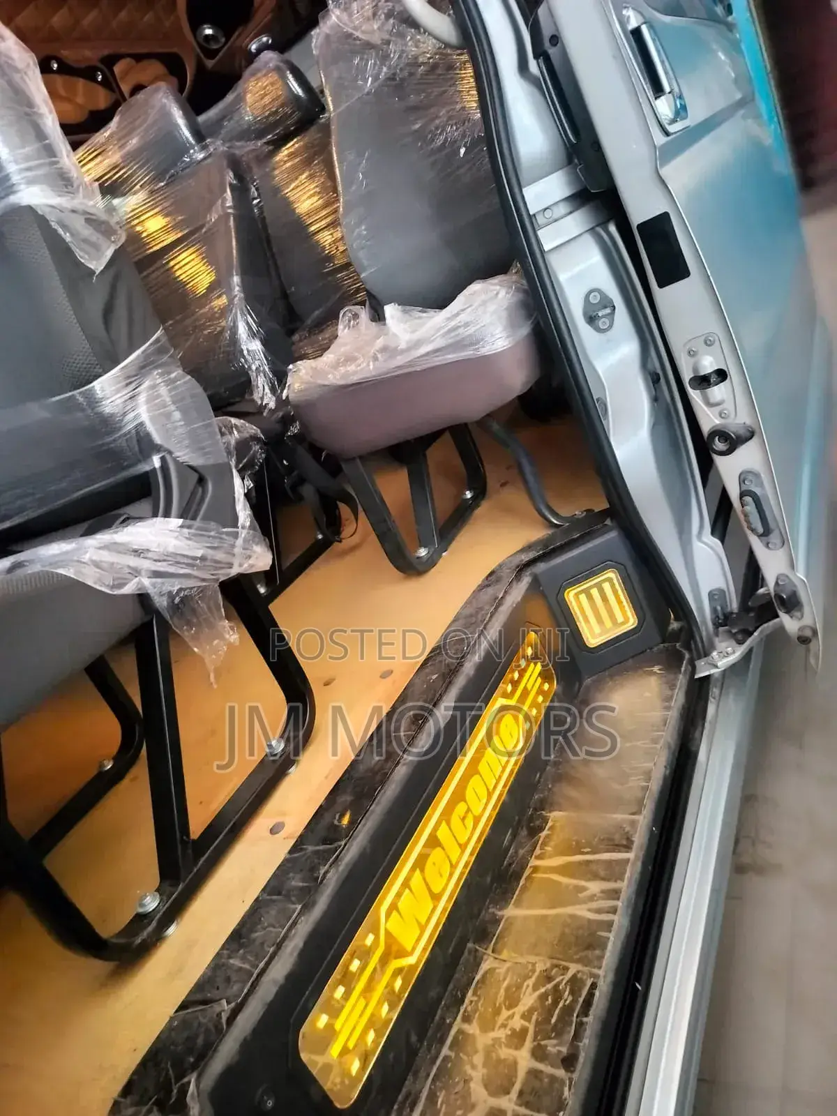 Toyota Grand HiAce 2017 Silver