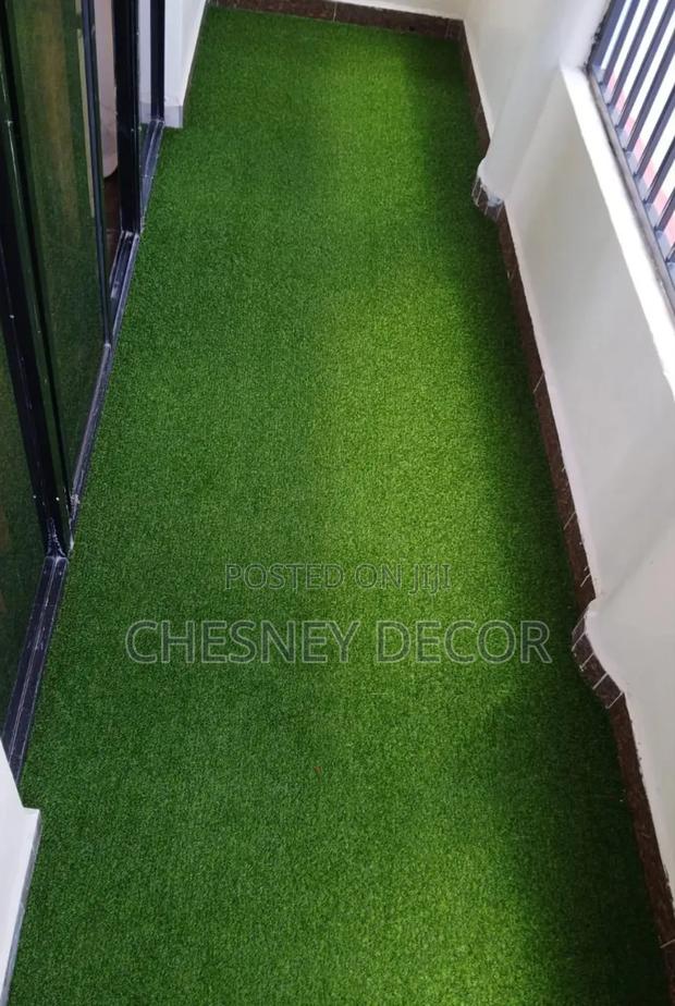 Synthetic T Grass Covering Corridor - main view