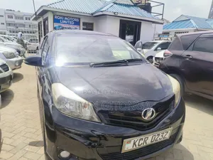 Toyota Vitz 2012 Black