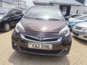 Toyota Ractis 2015 Purple