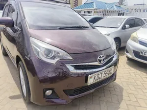 Toyota Ractis 2015 Purple