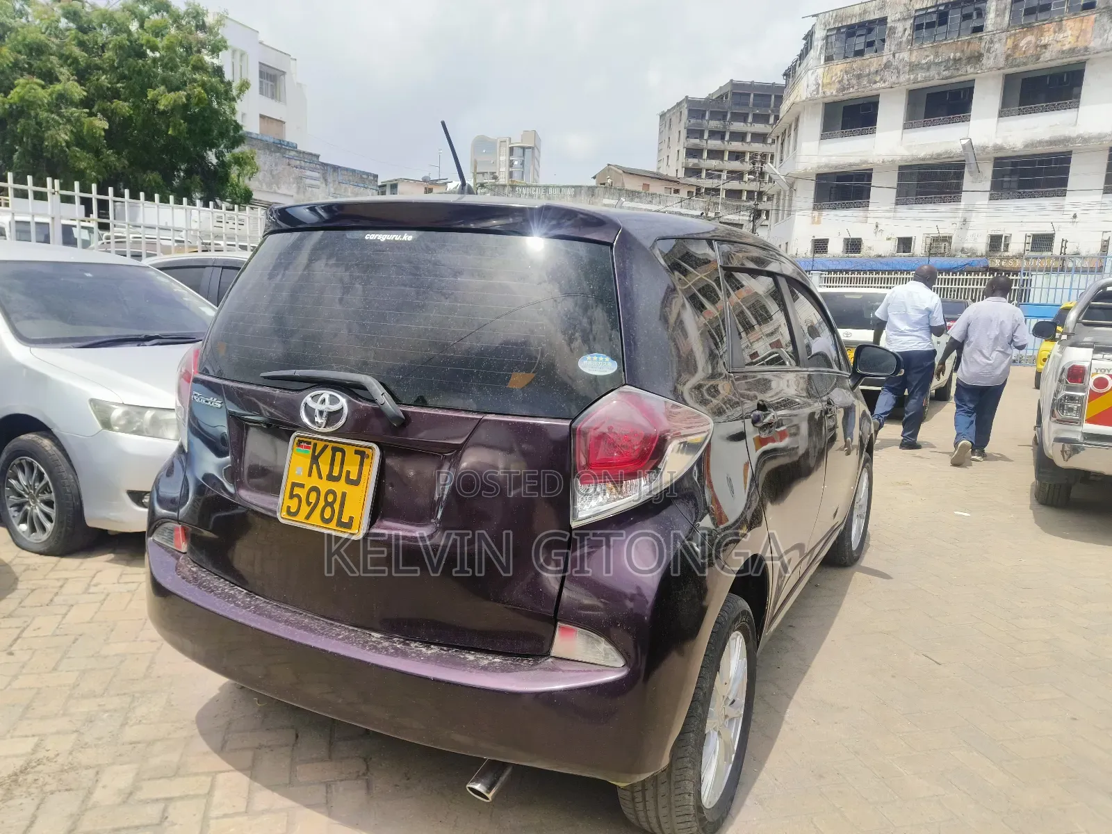 Toyota Ractis 2015 Purple