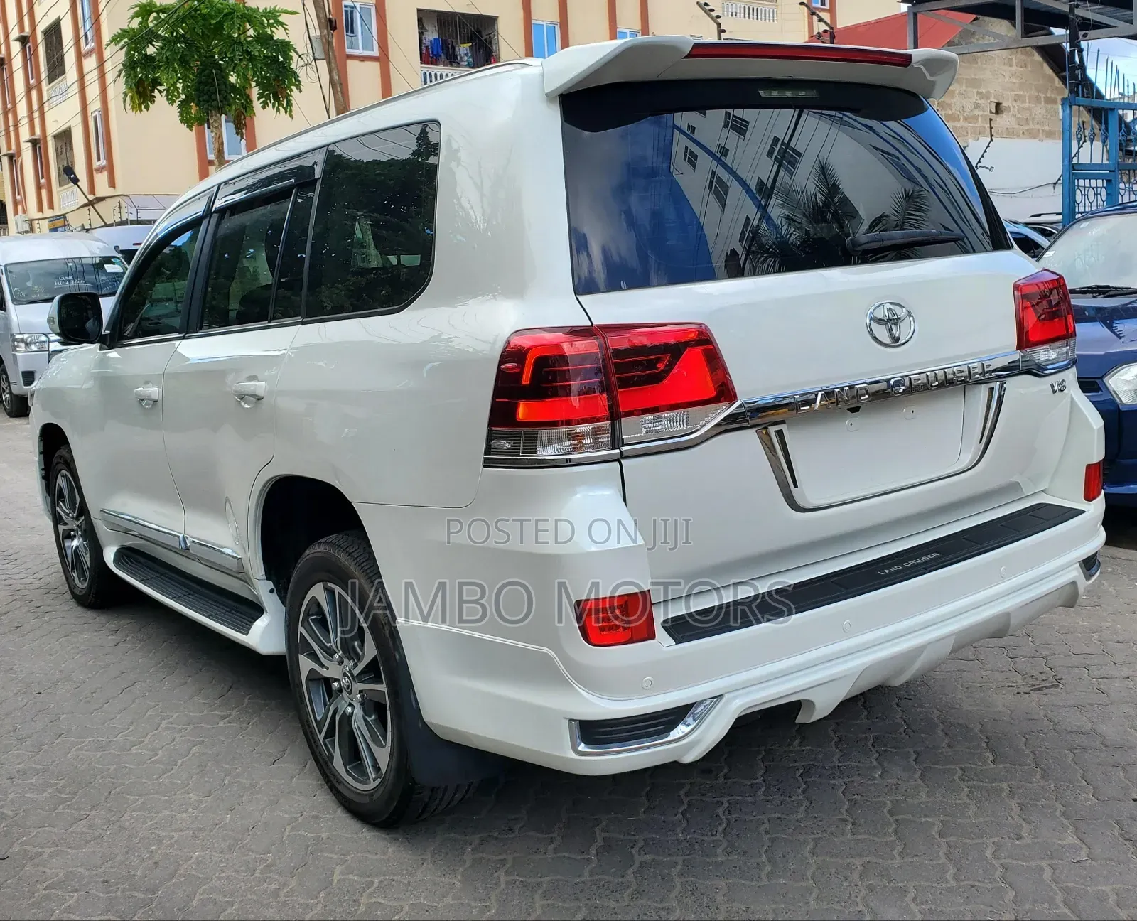 Toyota Land Cruiser 4.5 V8 TD 2018 White