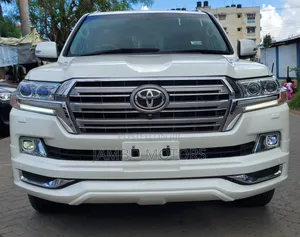 Toyota Land Cruiser 4.5 V8 TD 2018 White