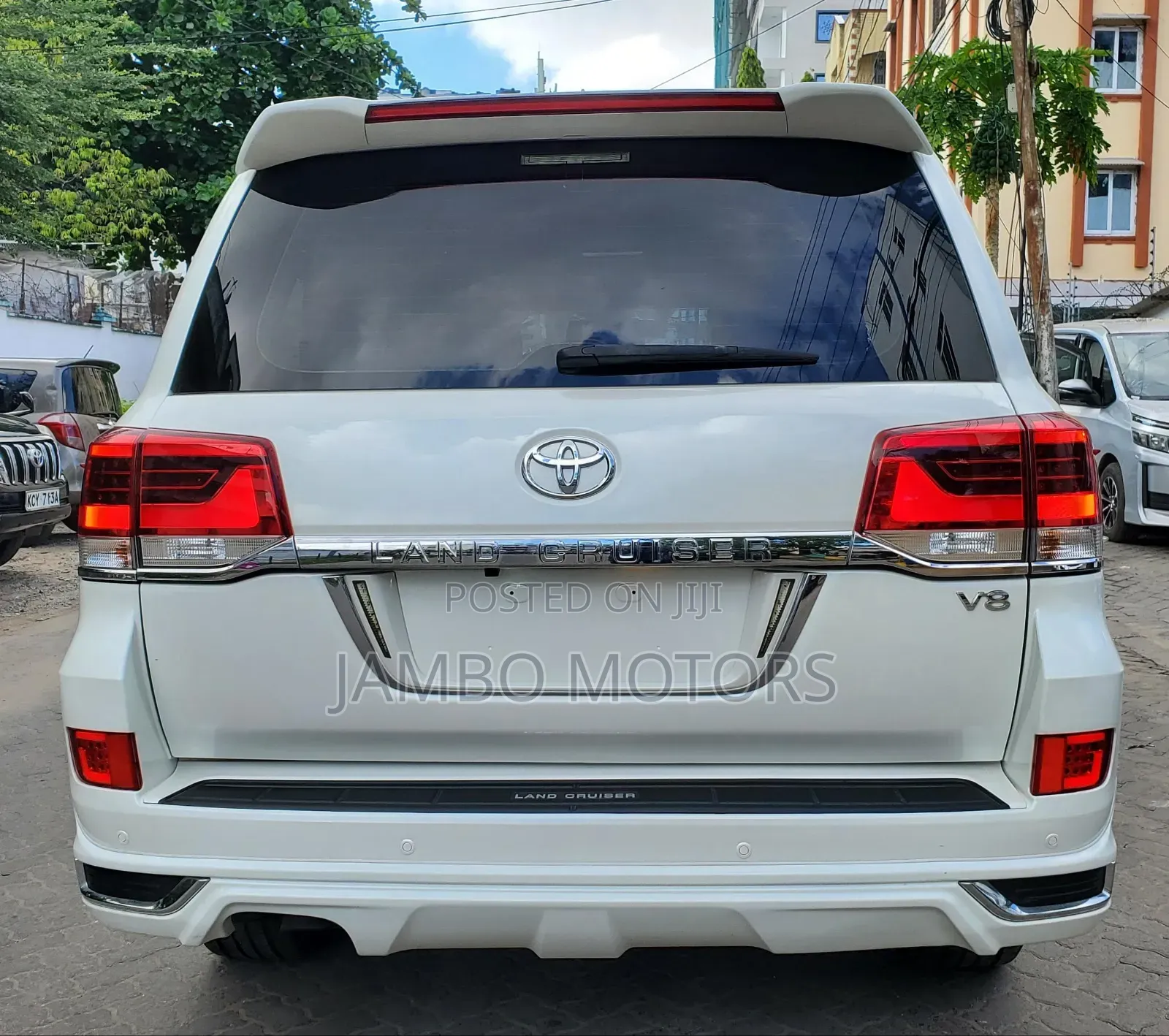 Toyota Land Cruiser 4.5 V8 TD 2018 White