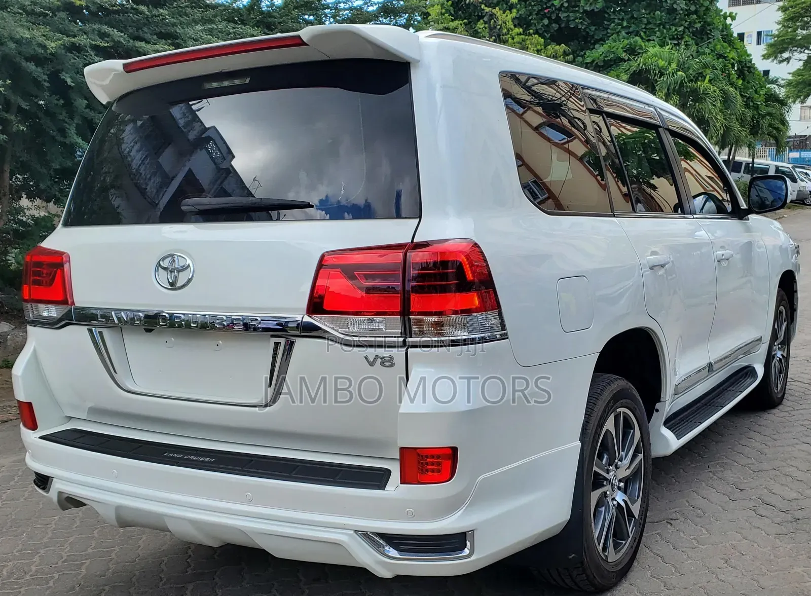 Toyota Land Cruiser 4.5 V8 TD 2018 White