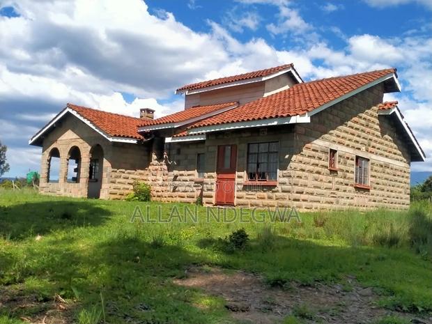 Prime Agricultural Land Naromoru,Munyu. - main view