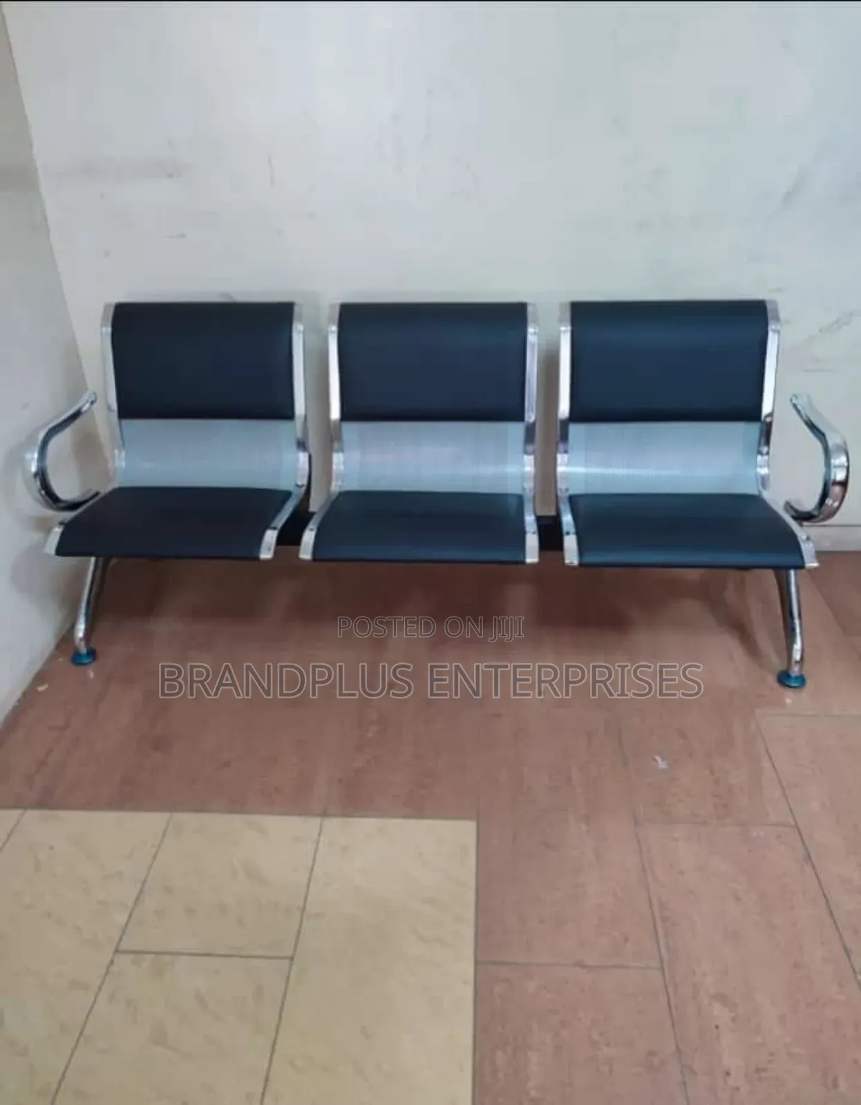 Padded Link Chair