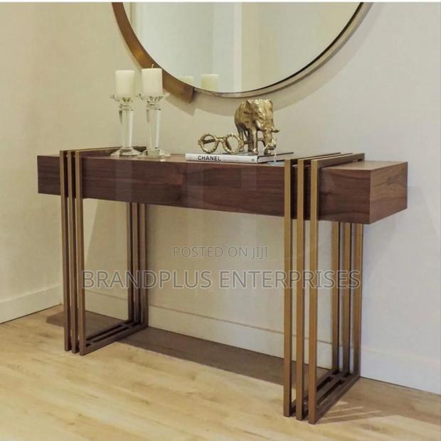 Console Table - main view