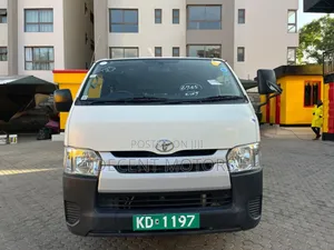 Toyota HiAce 2018 White