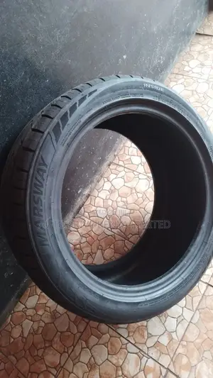 275/40r18 Bearway Tyre