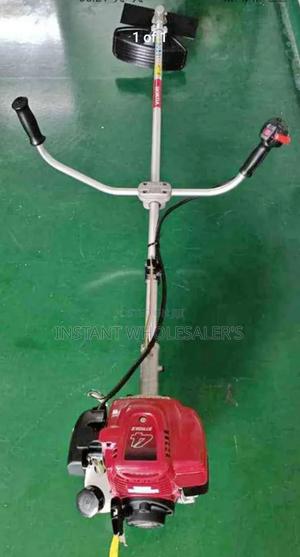 Brush Cutter 4 Stroke Powered - thumbnail 2