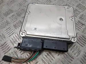 BMW 3 Series F30 2.0 Engine Control Module Ecu 2014 8578946