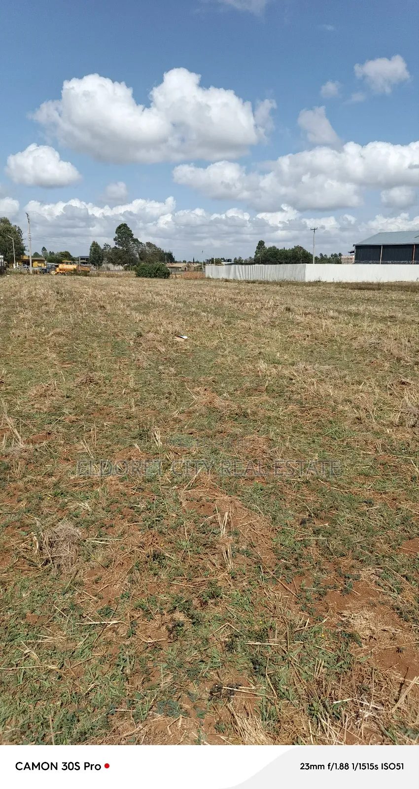 1/4 Plot Annex 100 Meters From Tarmac
