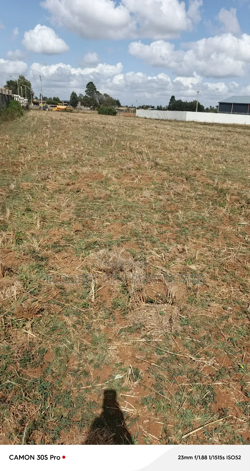 1/4 Plot Annex 100 Meters From Tarmac