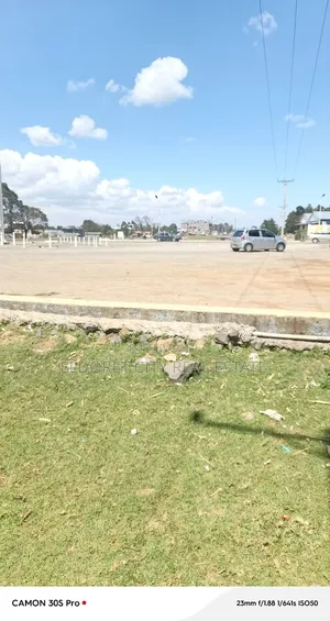 0ne Acre Outspan Touching Tarmac
