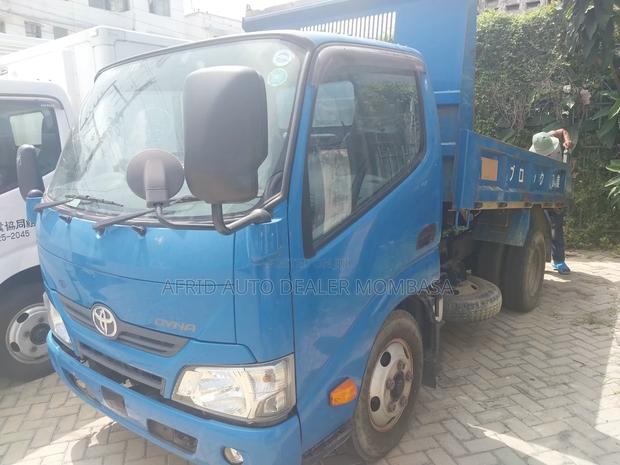 Toyota Dyna Tipper 2017 Blue - thumbnail 3