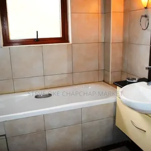 Furnished 3bdrm Apartment in Upper Hill, Upperhill for sale
