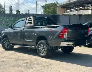 Toyota Hilux 2018 Black