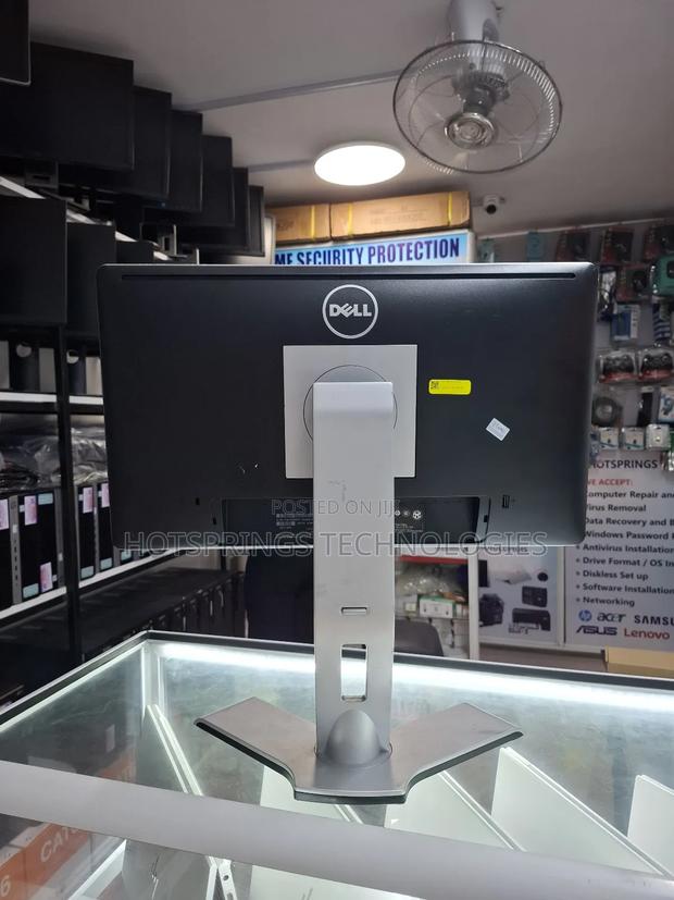 20 Inch Flat Panel Monitor - thumbnail 4