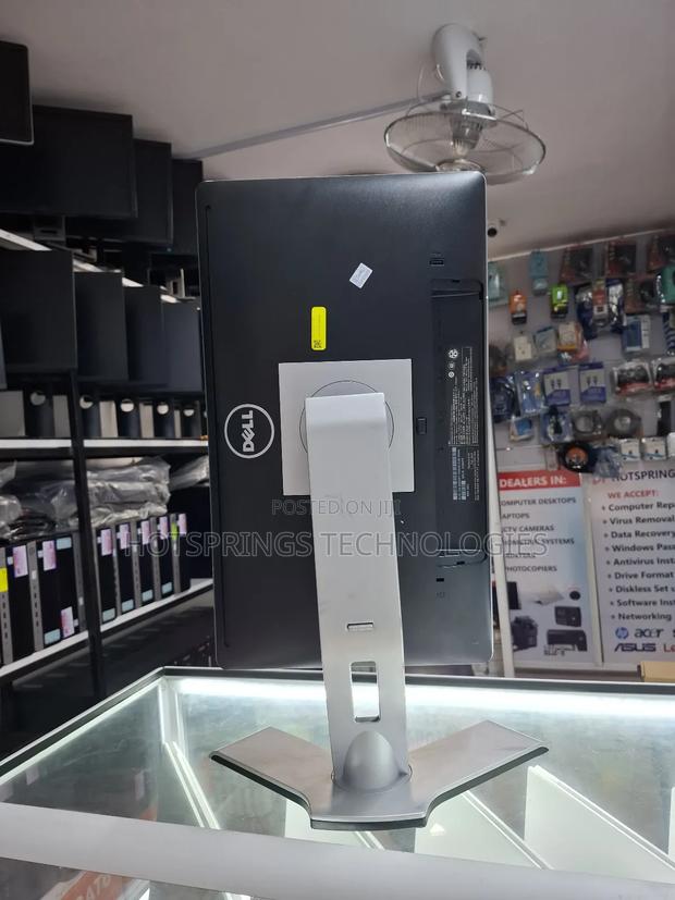 20 Inch Flat Panel Monitor - thumbnail 6