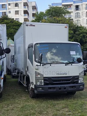 Isuzu Elf, 2018, 3000cc, Manual