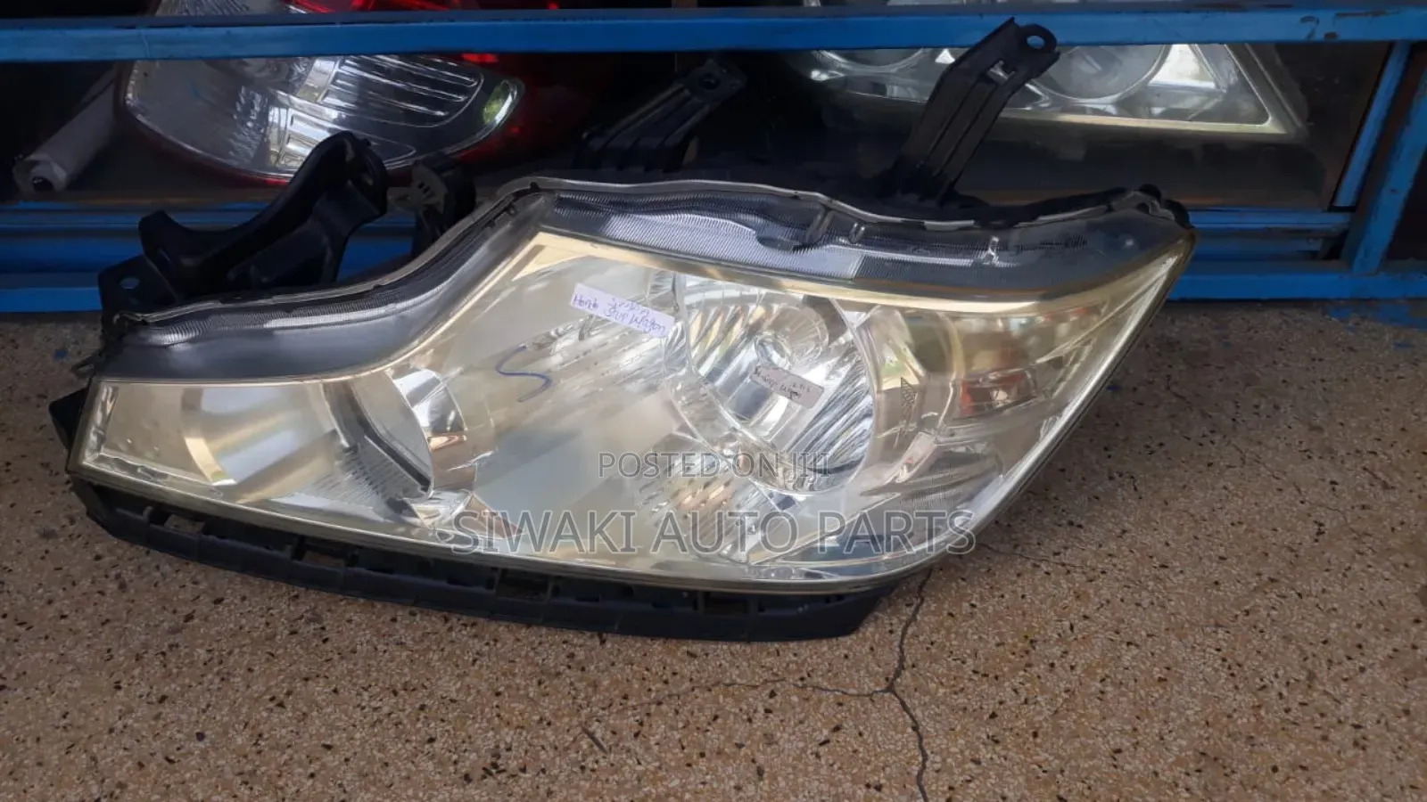 Honda Stepwagon Spada Headlights