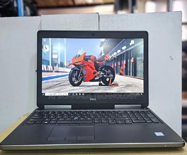 Laptop Dell Precision 7510 32GB Intel Xeon HDD+SSD 512GB