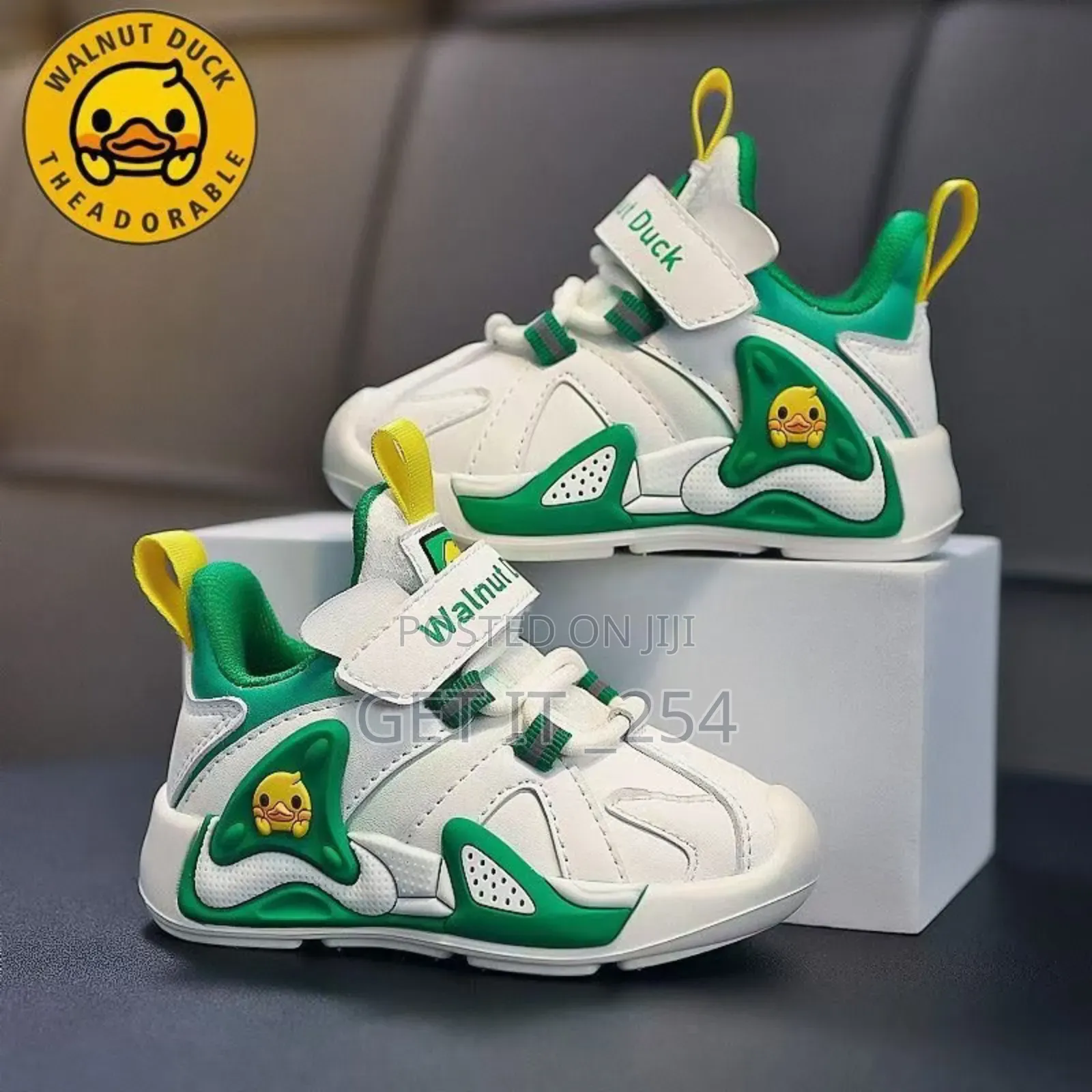 Walnut Kids Sneakers

Size 21-35