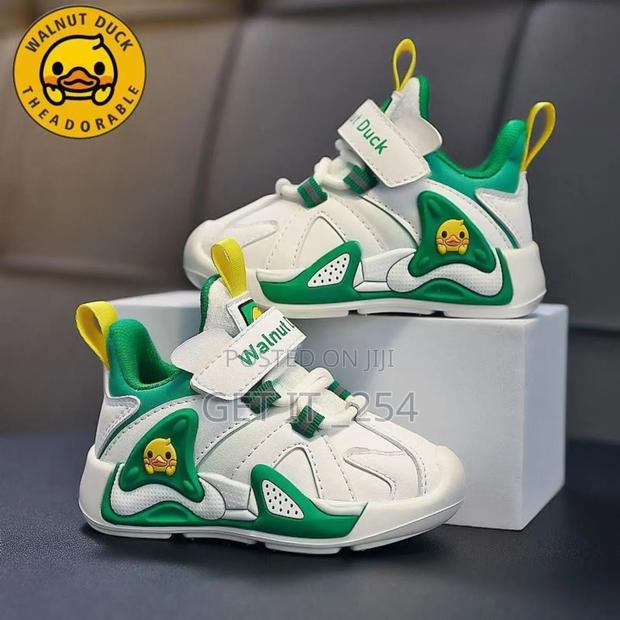 Walnut Kids Sneakers

Size 21-35 - thumbnail 3