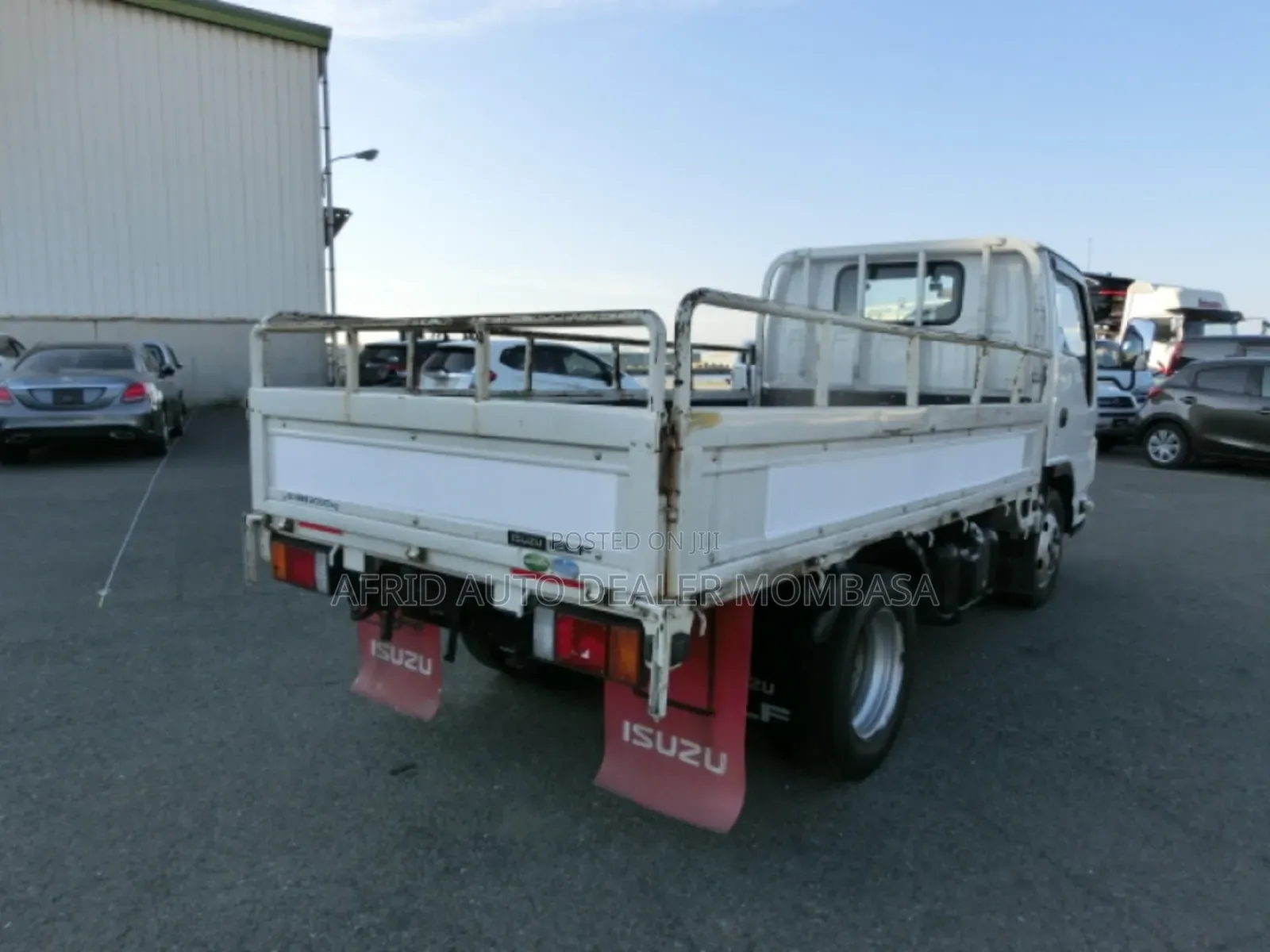 Isuzu Elf 2017