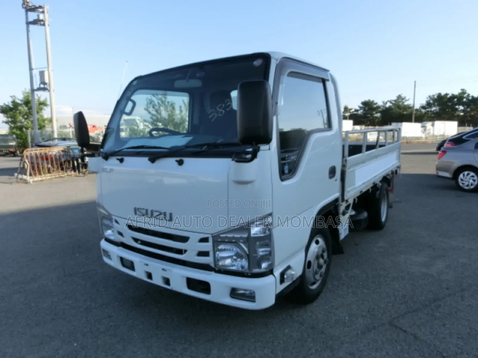 Isuzu Elf 2017
