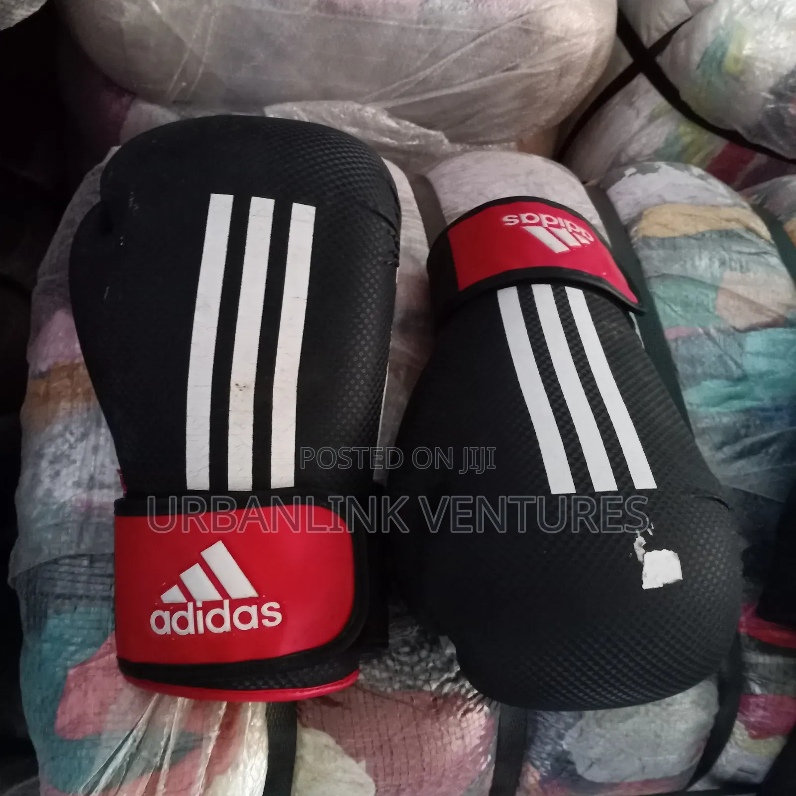 Boxing Gloves 12 Oz (Ex UK)