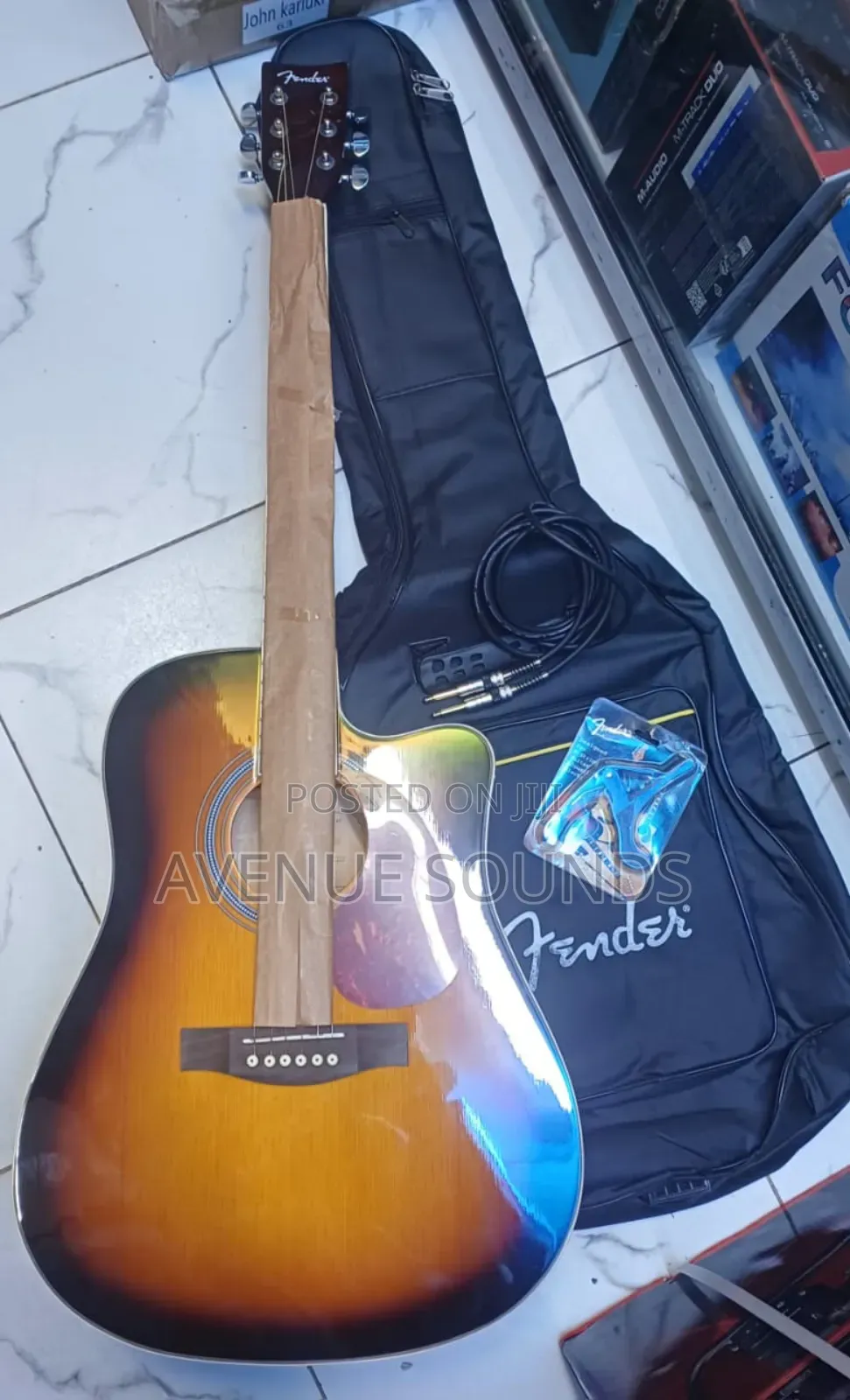 Fender Semi Acoustic Size 41 Complete Guitar Set