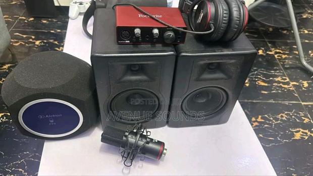 Studio Recording Set. Focusrite, Maudio Bx5 D3, Alcatron