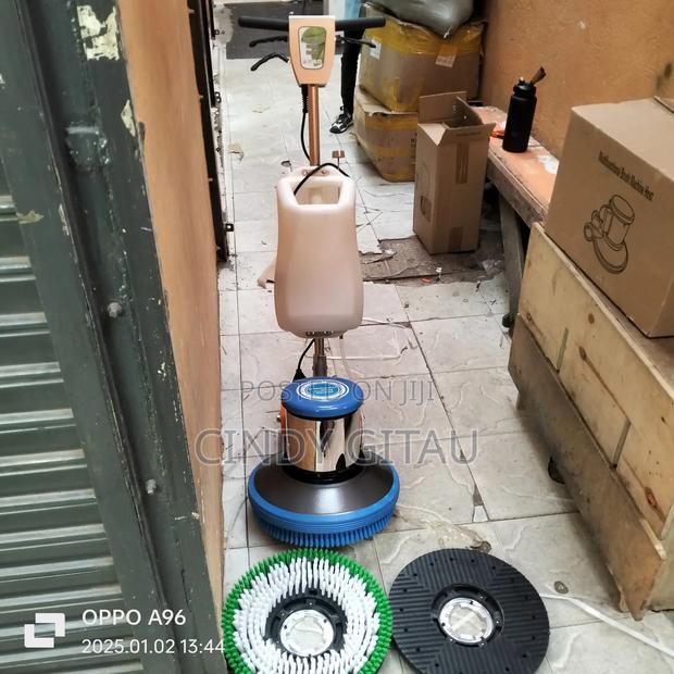 High Quality Floor Scrubber - main view